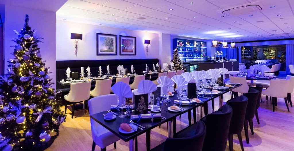 Corporate gala dinner Vancouver by Posh Planners elegant styling